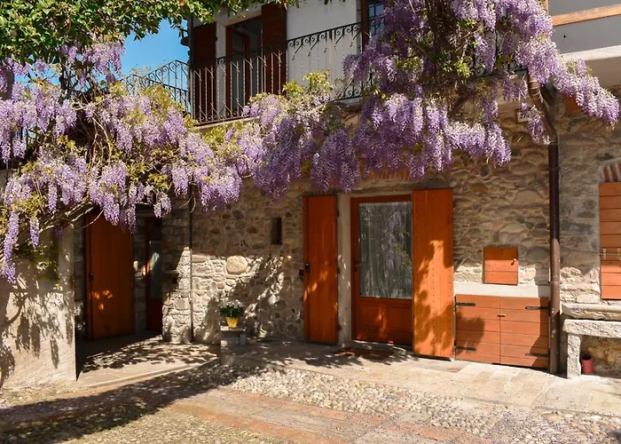 Il Borgo Sul Fiume - Maggiore Varallo Pombia