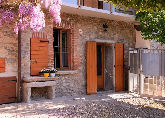 Il Borgo Sul Fiume - Maggiore * Varallo Pombia